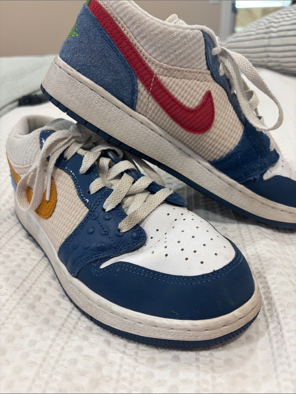 Nike Kids Low-Top Sneakers - White, Navy, Red, Yellow